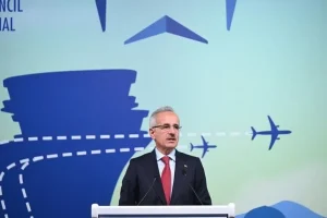 Uçuş Rehberim : 52 Havalimanında Tek Dokunuşla Kapıya Kadar Navigasyon