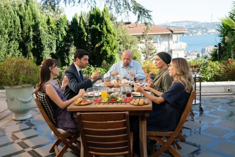 Show TV’de “Kızılcık Şerbeti” Yeni Bölümü Ne Zaman ve Nasıl İzlenir? Detaylı Rehber