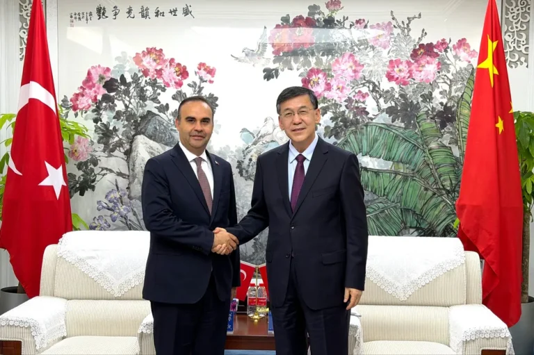 Türkiye‑Çin Bilim ve Teknoloji Bakanları Shanghai’de Buluştu, Yapay Zeka İş Birliği Görüşüldü