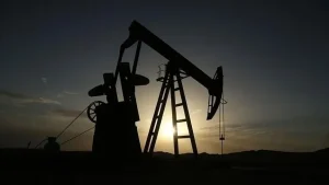 ABD‑İran Görüşmeleri Hürmüz Boğazı’nda Açıklığa Çıktı, Petrol Fiyatları %2 Düşüş Gösterdi