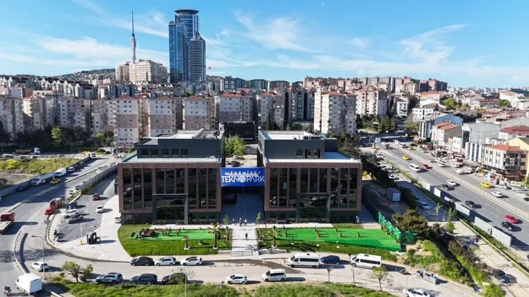 İstanbul Medeniyet Üniversitesi’nden Üniversite‑Sanayi İş Birliği İçin Yenilikçi “Mikro Yeterlilik” ve “Sosyopark” Modeli