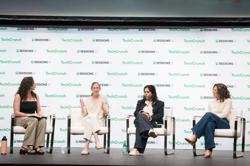 2024 AI Yatırımları 110 Milyar Doları Aştı: TechCrunch Panelsinde Fonlama Stratejileri ve Rekabet