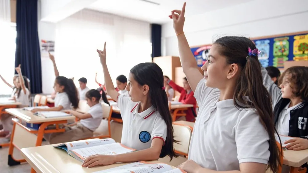İstanbul’da Şiddetli Sağanak Nedeniyle 15 Ekim Okullar Tatil Edildi, Motosiklet Trafiğine Geçici Yasak